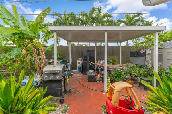 11940 SW 186th St, Unincorporated Dade County, Florida 33177, image 1