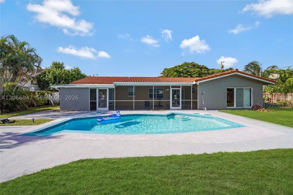 Pine Crest, 912 NE 9th Ct, Pompano Beach, Florida 33060, image 1