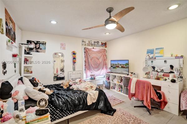 Lakes Of Emerald Hills, 3003 Lakewood Ln #300, Hollywood, Florida 33021, image 3