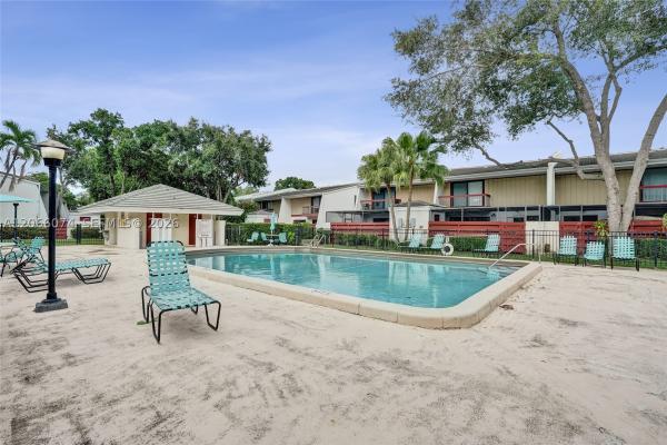 Lakes Of Emerald Hills, 3003 Lakewood Ln #300, Hollywood, Florida 33021, image 1