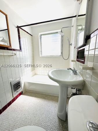 821 W 39th St #2, Miami Beach, Florida 33140, image 2
