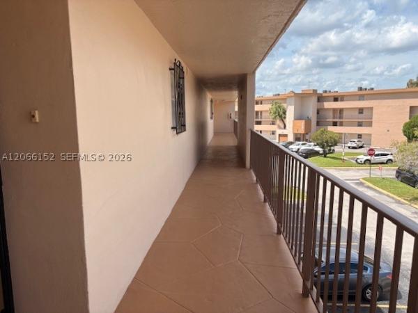 8893 Fontainebleau Blvd #304, Unincorporated Dade County, Florida 33172, image 2