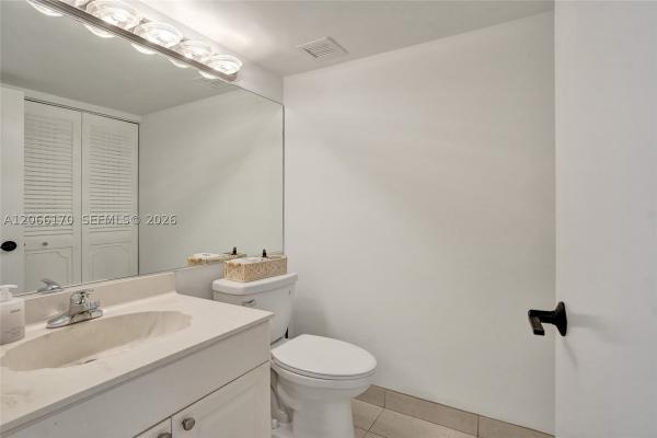 East Point Towers, 1170 N Federal Hwy #1008, Fort Lauderdale, Florida 33304, image 3