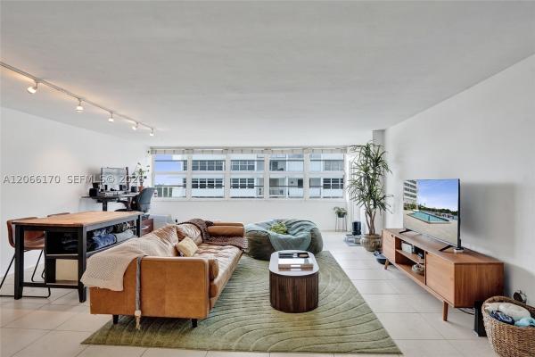 East Point Towers, 1170 N Federal Hwy #1008, Fort Lauderdale, Florida 33304, image 1