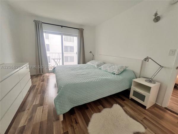 Galen Drive Area, 240 Galen Dr #302, Key Biscayne, Florida 33149, image 3