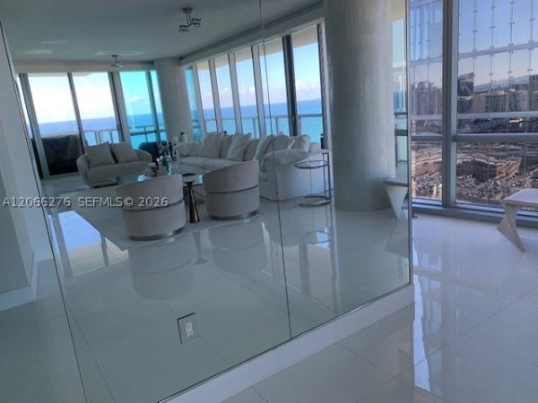Jade Ocean, 17121 Collins Ave #2808, Sunny Isles Beach, Florida 33160, image 2