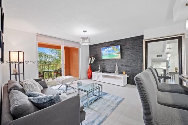 The Yacht Club At Aventura, 19655 E Country Club Dr #6503, Aventura, Florida 33180, image 2