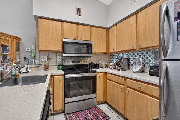 Marina Oaks, 2445 SW 18th Ter #807, Fort Lauderdale, Florida 33315, image 2