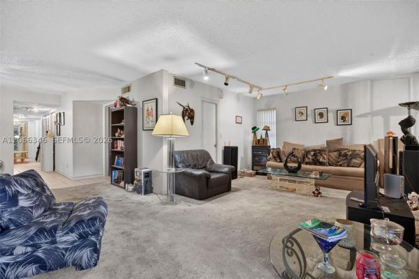 Las Vistas In Inverrary, 3772 Inverrary Blvd #101, Lauderhill, Florida 33319, image 1