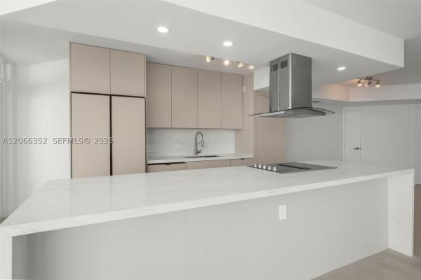 La Gorce Palace, 6301 Collins Ave #2307, Miami Beach, Florida 33141, image 1