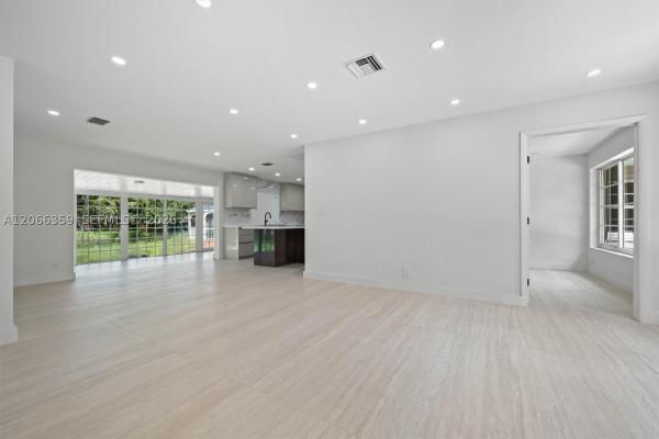 Biscayne Park Estates, 11770 Griffing Blvd, Biscayne Park, Florida 33161, image 2