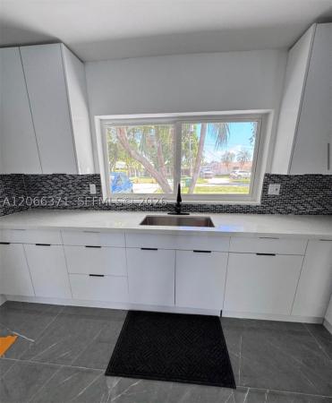 Bel Aire, 9934 SW 195th St, Cutler Bay, Florida 33157, image 2