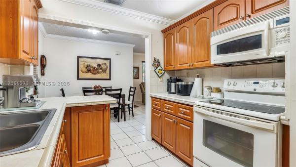 Palm Estates, 154 W 59th St, Hialeah, Florida 33012, image 2