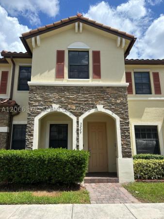 Martinique At Oasis, 3209 SE 5th St, Homestead, Florida 33033, image 2