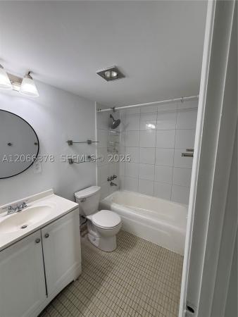 952 NE 199th St #4K, Unincorporated Dade County, Florida 33179, image 1