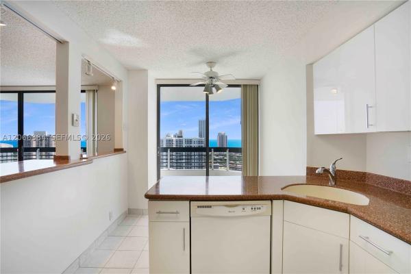 Mystic Pointe Tower 500, 3530 Mystic Pointe Dr #3214, Aventura, Florida 33180, image 3