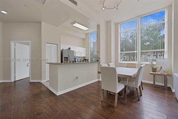 Turnberry On The Green, 19501 W Country Club Dr #208, Aventura, Florida 33180, image 1