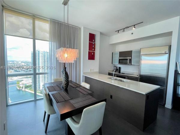 500 Brickell West, 55 SE 6th St #4102, Miami, Florida 33131, image 2
