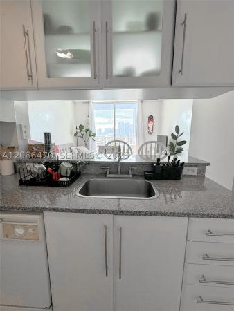 1800 Biscayne Plaza, 275 NE 18th St #2004, Miami, Florida 33132, image 2