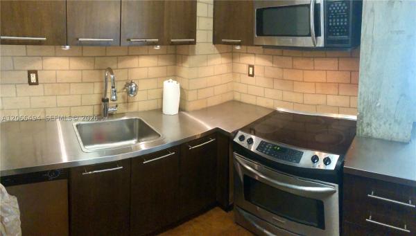 Bay Park Towers, 3301 NE 5th Ave #204, Miami, Florida 33137, image 2