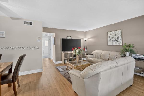 Casa Paradiso, 580 Egret Dr #108, Hallandale Beach, Florida 33009, image 3