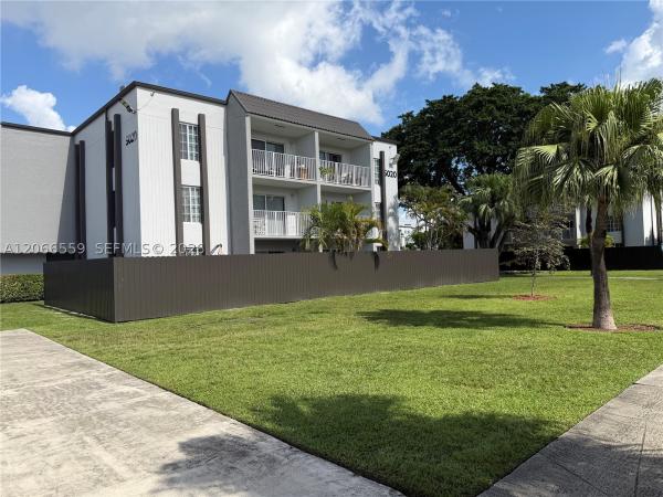 Doral Gardens 2, 5020 NW 79th Ave #202, Doral, Florida 33166, image 3
