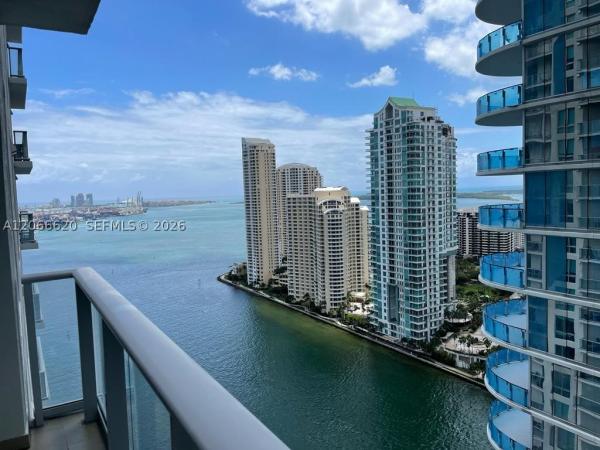 Met 1, 300 S Biscayne Blvd #T-2804, Miami, Florida 33131, image 1
