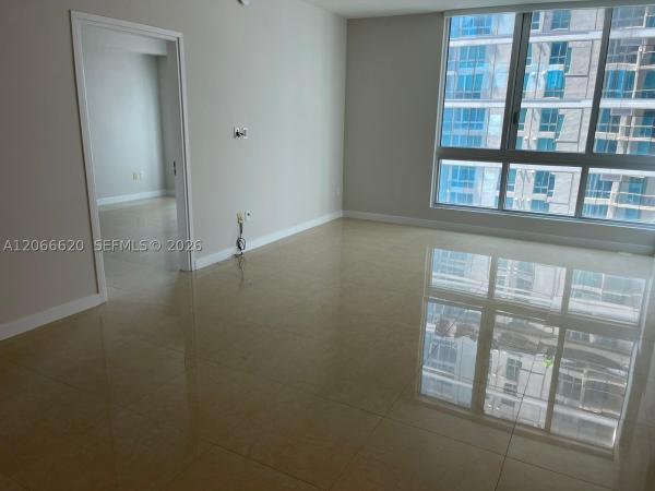 Met 1, 300 S Biscayne Blvd #T-2804, Miami, Florida 33131, image 3