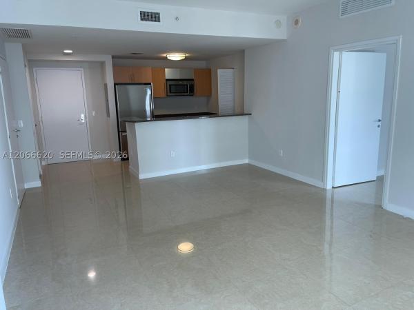 Met 1, 300 S Biscayne Blvd #T-2804, Miami, Florida 33131, image 2
