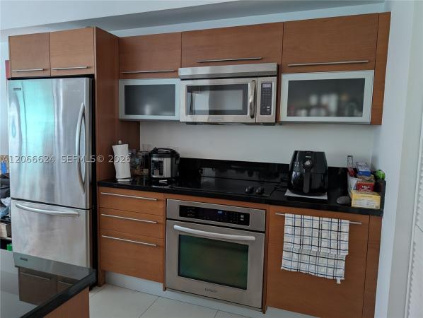 Vizcayne North, 244 Biscayne Blvd #808, Miami, Florida 33132, image 2