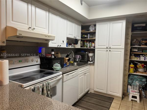 8775 Park Blvd #123, Unincorporated Dade County, Florida 33172, image 2
