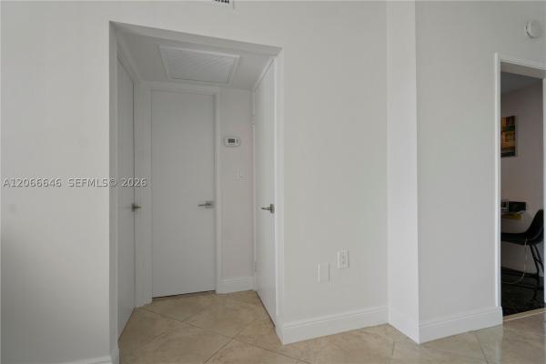 Coastal Towers, 400 Kings Point Dr #606, Sunny Isles Beach, Florida 33160, image 2