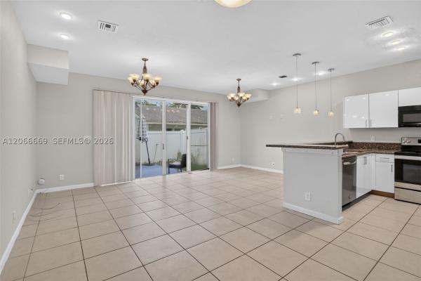 Villas At Oak Hammock, 5337 SW 40th Ave, Dania Beach, Florida 33314, image 1
