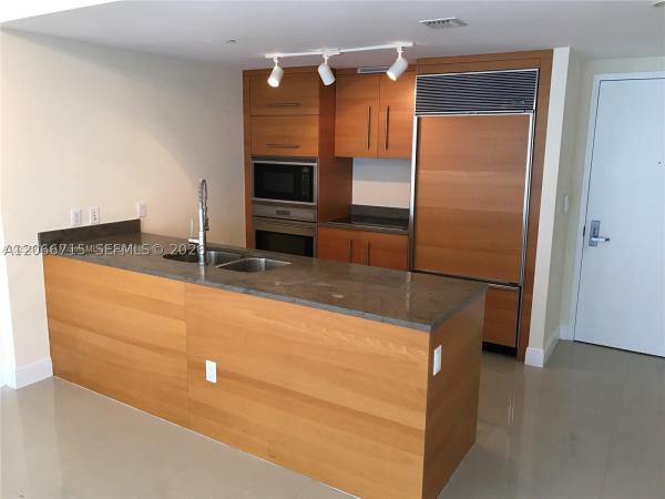 Icon Brickell Tower 1, 475 Brickell Ave #2511, Miami, Florida 33131, image 1
