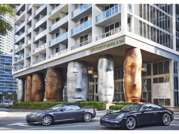 Icon Brickell Tower 1, 475 Brickell Ave #2511, Miami, Florida 33131, image 2