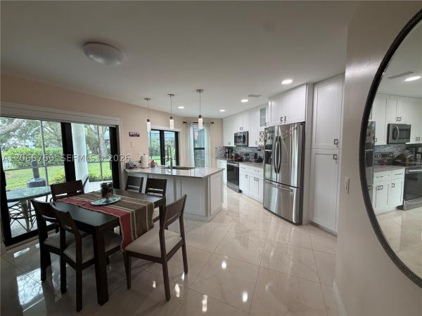 Deerfield Beach, Florida 33442, image 1