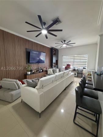 8208 SW 166th Pl, Unincorporated Dade County, Florida 33193, image 1