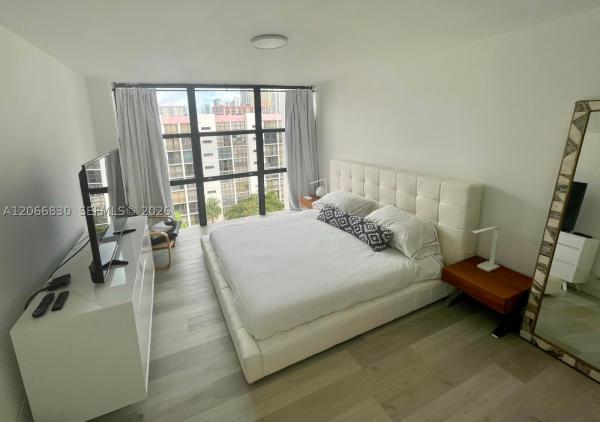 Plaza Of The Americas, 17011 N Bay Rd #1005, Sunny Isles Beach, Florida 33160, image 3