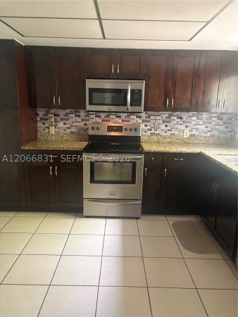 17919 NW 66th Ct, Hialeah, Florida 33015, image 1