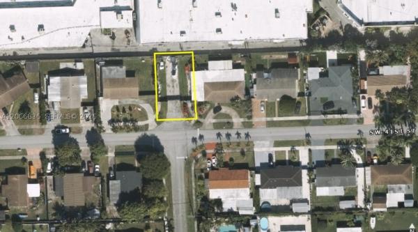 41ST 41st, Unincorporated Dade County, Florida 33165, image 2