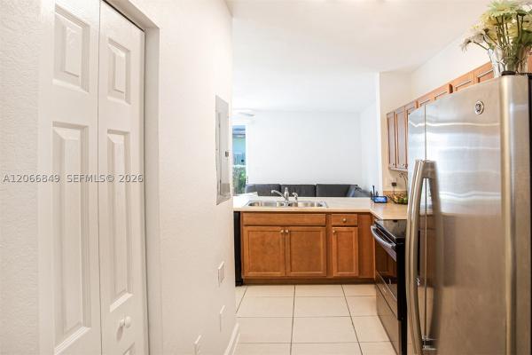Fiji, 132 SE 28th Pl #7, Homestead, Florida 33033, image 2