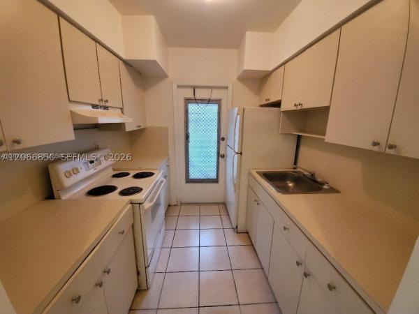 North Miami, Florida 33161, image 2