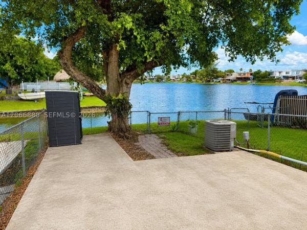 Flamingo Lake, 1720 W 75th St, Hialeah, Florida 33014, image 1
