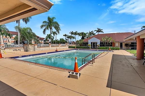 18830 NW 57th Ave #304, Hialeah, Florida 33015, image 1