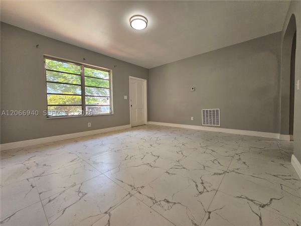 Fulford By The Sea, 1929 NE 176th St, North Miami Beach, Florida 33162, image 2