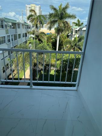April Song, 1333 E Hallandale Beach Blvd #423, Hallandale Beach, Florida 33009, image 3
