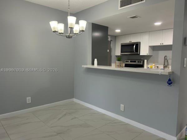 Racquet Club At Bonaventure, 230 Lakeview Dr #209, Weston, Florida 33326, image 2