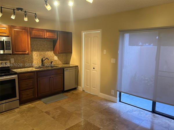 Ibiza, 233 SE 11th Ave, Pompano Beach, Florida 33060, image 2