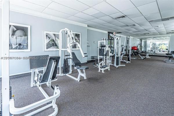 Arlen House Central, 300 Bayview Dr #508, Sunny Isles Beach, Florida 33160, image 3