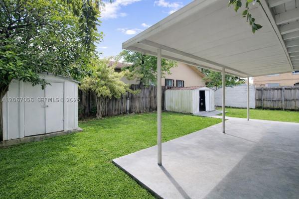 Renno, 915 SW 9th Ct, Miami, Florida 33130, image 2